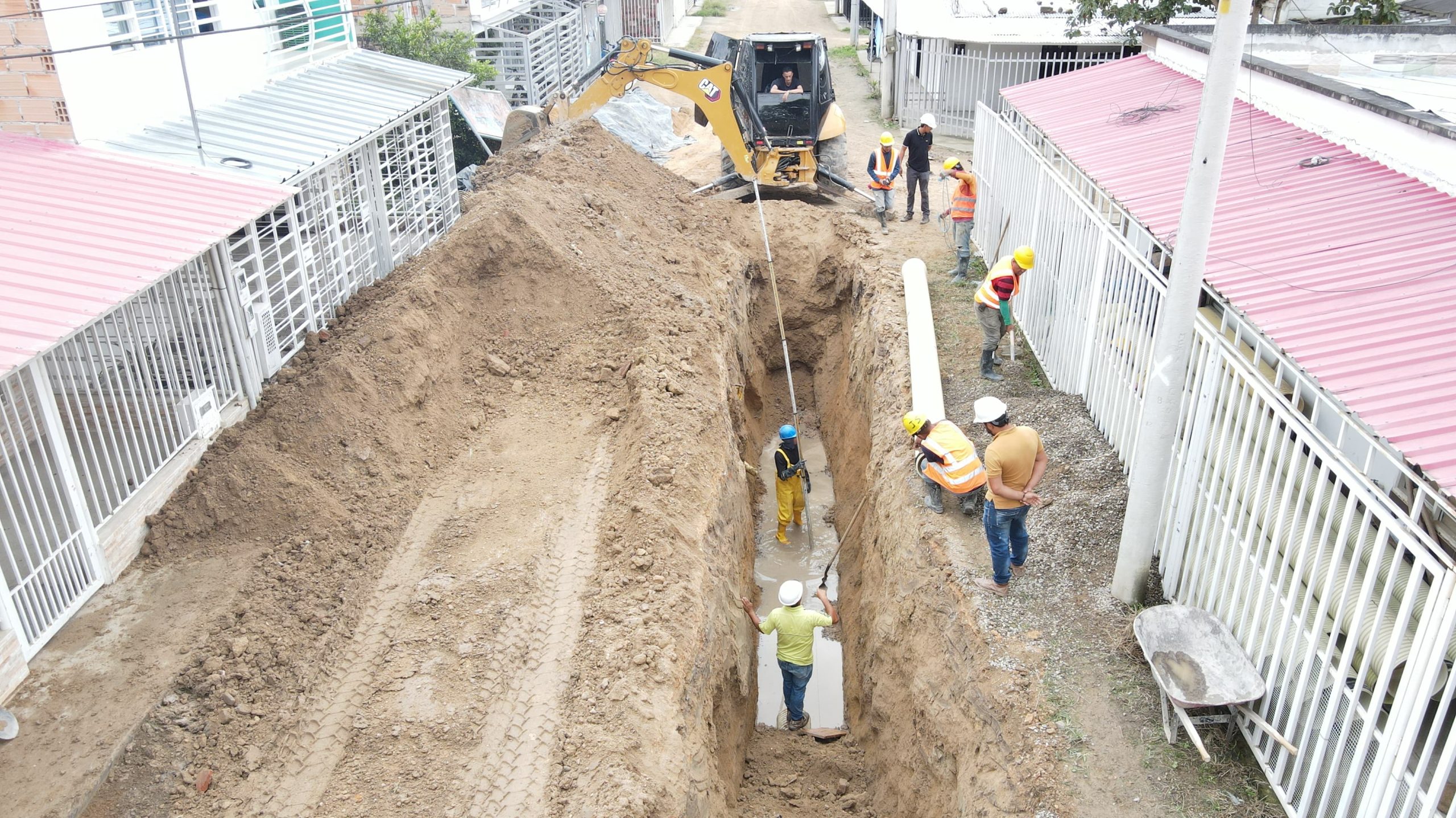 Empitalito avanza en la reposición del alcantarillado sanitario en el Barrio Siglo XXI