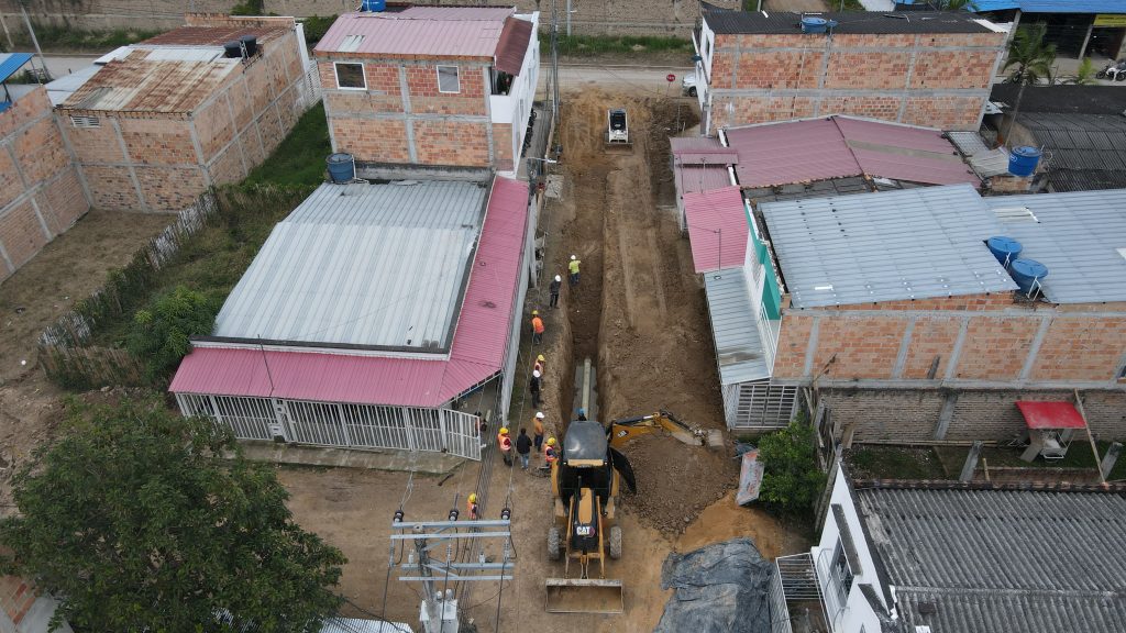 Empitalito avanza en la reposición del alcantarillado sanitario en el Barrio Siglo XXI