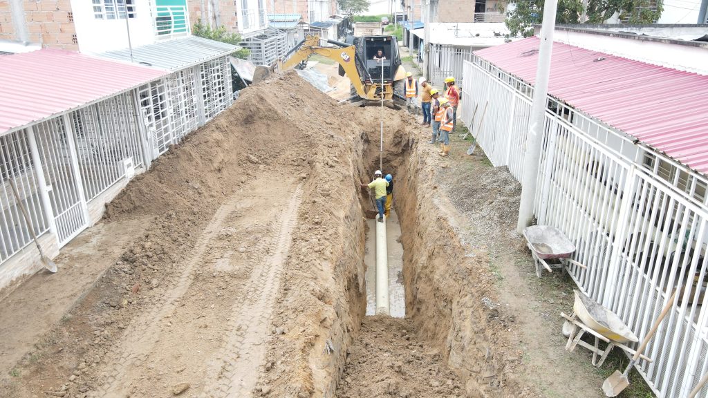 Empitalito avanza en la reposición del alcantarillado sanitario en el Barrio Siglo XXI