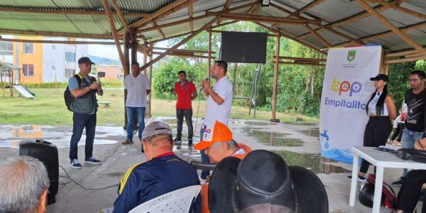 Empitalito E.S.P y el #GobiernoDeLaGente se unen para embellecer Las Torres VIP de la Primavera