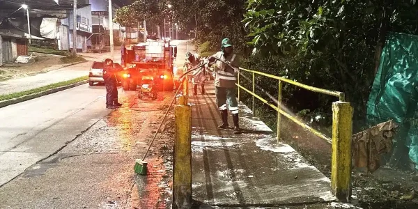 jornada de lavado de áreas públicas
